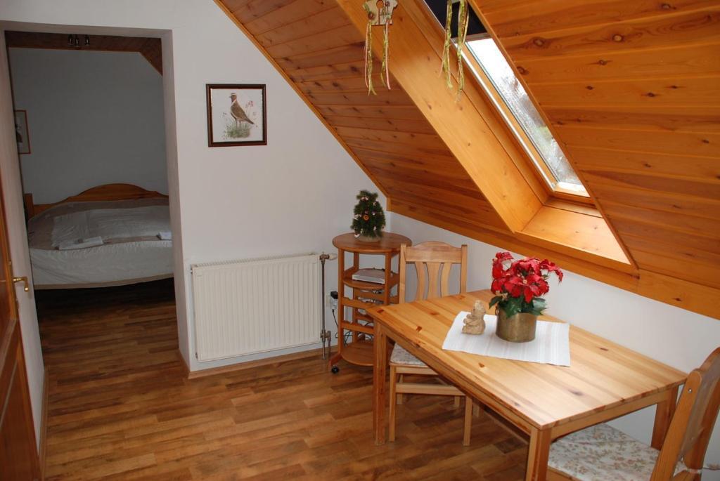Hungaria Vendeghaz Hotel Eger Room photo
